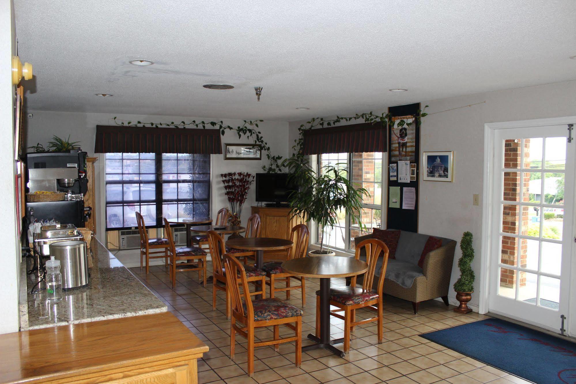 Quality Inn Pulaski Exterior photo