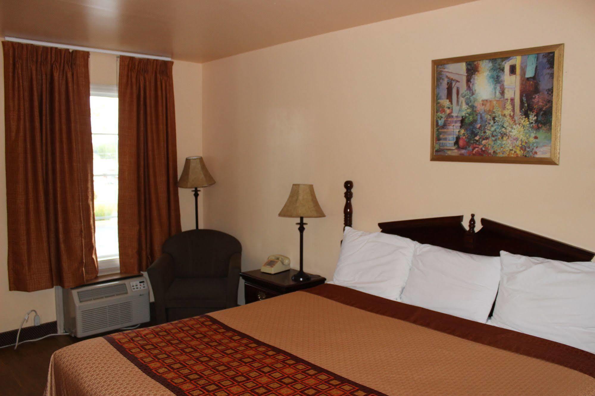 Quality Inn Pulaski Exterior photo